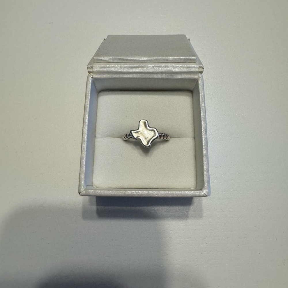 James Avery Retired Texas Rope Ring Size 7